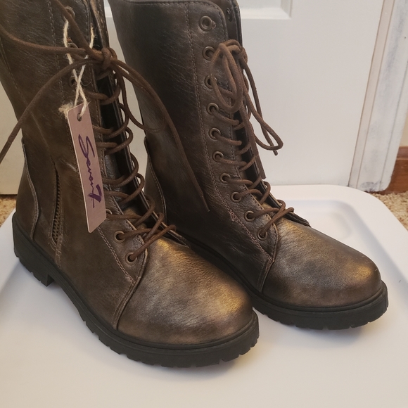 Seven7 Brand Boots - Picture 5 of 7